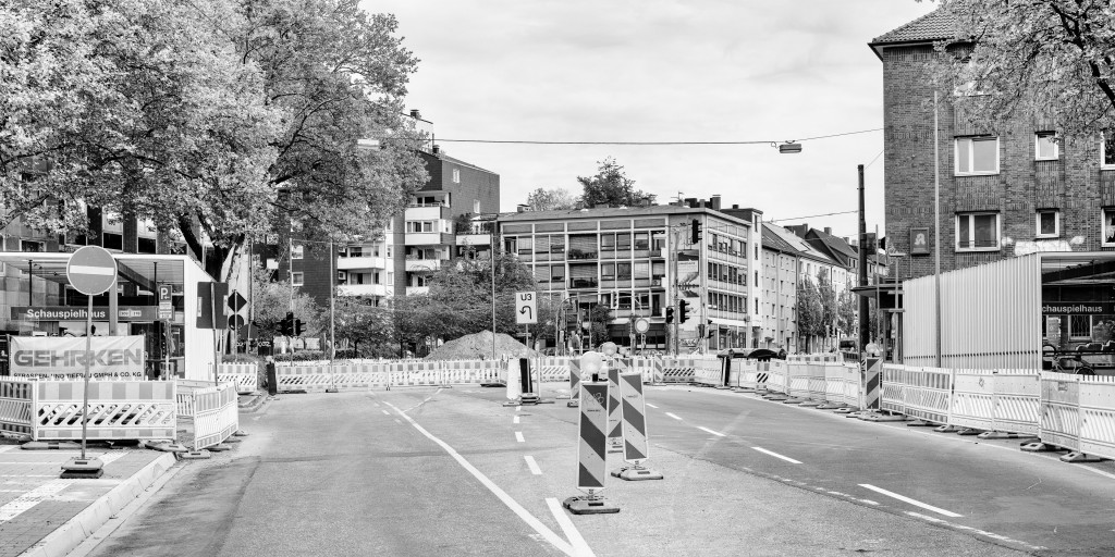 Blick in Richtung Oskar-Hoffmann-Straße; links Viktoriastraße; rechts Königsallee