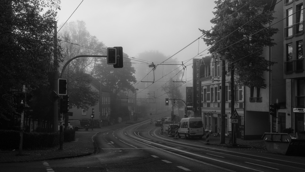 Leichter Nebel Auf Der Hattinger Strasse